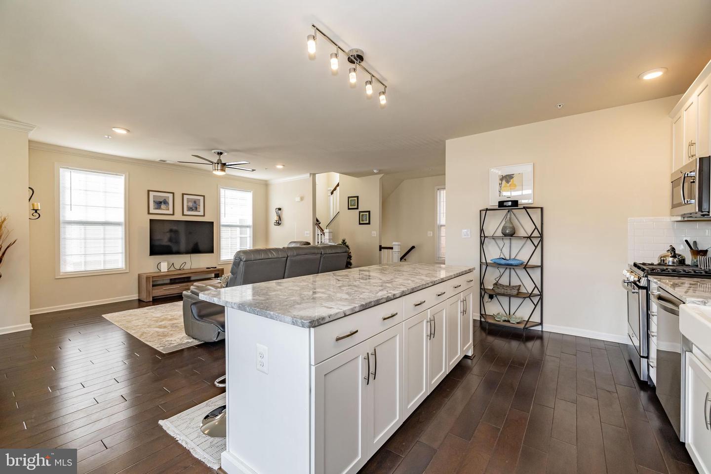 23305 MILLTOWN KNOLL SQ #105, ASHBURN, Virginia 20148, 2 Bedrooms Bedrooms, ,2 BathroomsBathrooms,Residential,For sale,23305 MILLTOWN KNOLL SQ #105,VALO2104498 MLS # VALO2104498