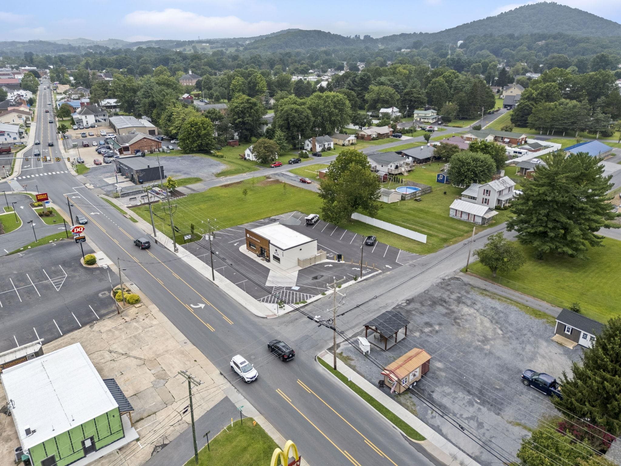 429 MAIN ST, BRIDGEWATER, Virginia 22812, ,Commercial,429 MAIN ST,667798 MLS # 667798