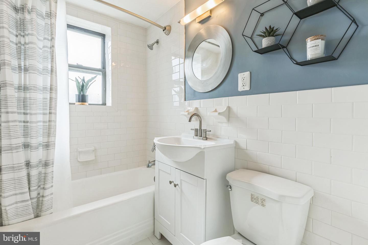 212 OAKWOOD ST SE #218, WASHINGTON, District Of Columbia 20032, 1 Bedroom Bedrooms, ,1 BathroomBathrooms,Residential,For sale,212 OAKWOOD ST SE #218,DCDC2196526 MLS # DCDC2196526