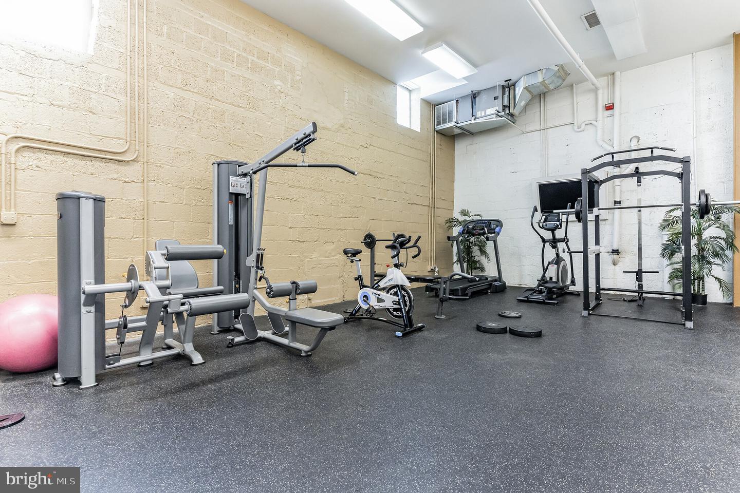 212 OAKWOOD ST SE #218, WASHINGTON, District Of Columbia 20032, 1 Bedroom Bedrooms, ,1 BathroomBathrooms,Residential,For sale,212 OAKWOOD ST SE #218,DCDC2196526 MLS # DCDC2196526