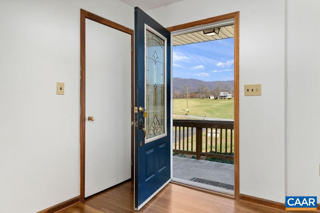 492 AVON RD, AFTON, Virginia 22920, 3 Bedrooms Bedrooms, ,2 BathroomsBathrooms,Residential,492 AVON RD,662361 MLS # 662361