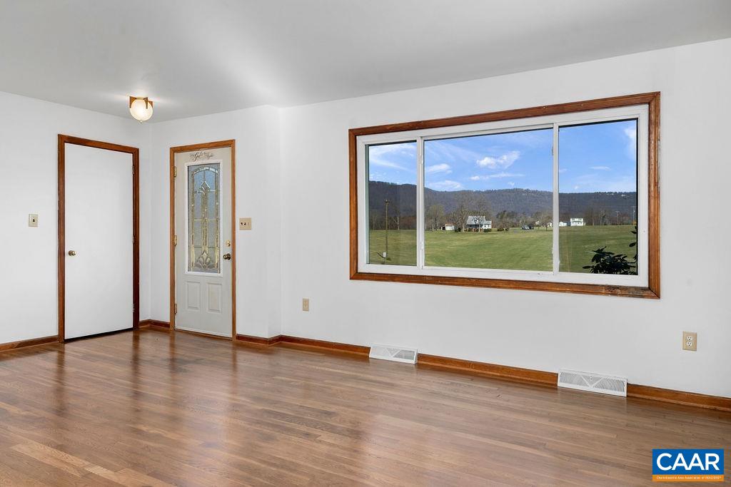 492 AVON RD, AFTON, Virginia 22920, 3 Bedrooms Bedrooms, ,2 BathroomsBathrooms,Residential,492 AVON RD,662361 MLS # 662361