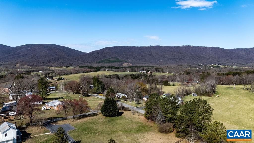 492 AVON RD, AFTON, Virginia 22920, 3 Bedrooms Bedrooms, ,2 BathroomsBathrooms,Residential,492 AVON RD,662361 MLS # 662361