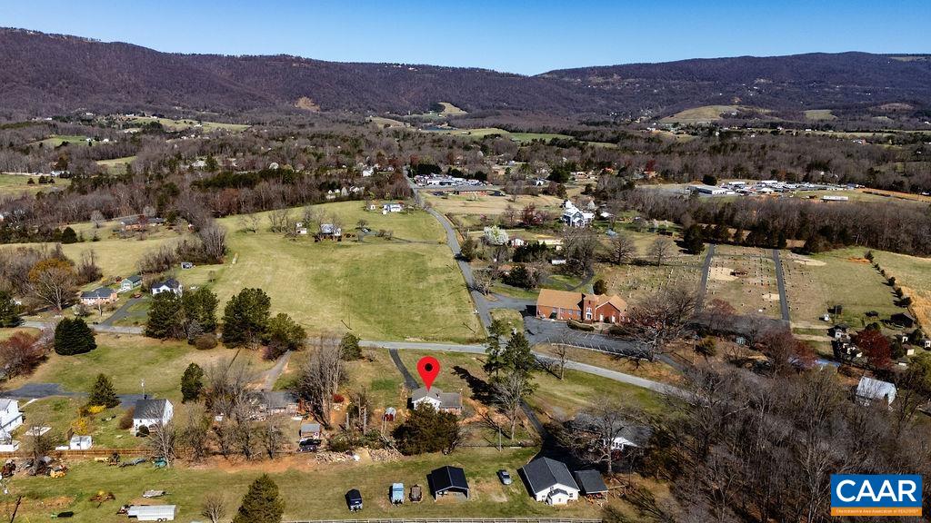 492 AVON RD, AFTON, Virginia 22920, 3 Bedrooms Bedrooms, ,2 BathroomsBathrooms,Residential,492 AVON RD,662361 MLS # 662361