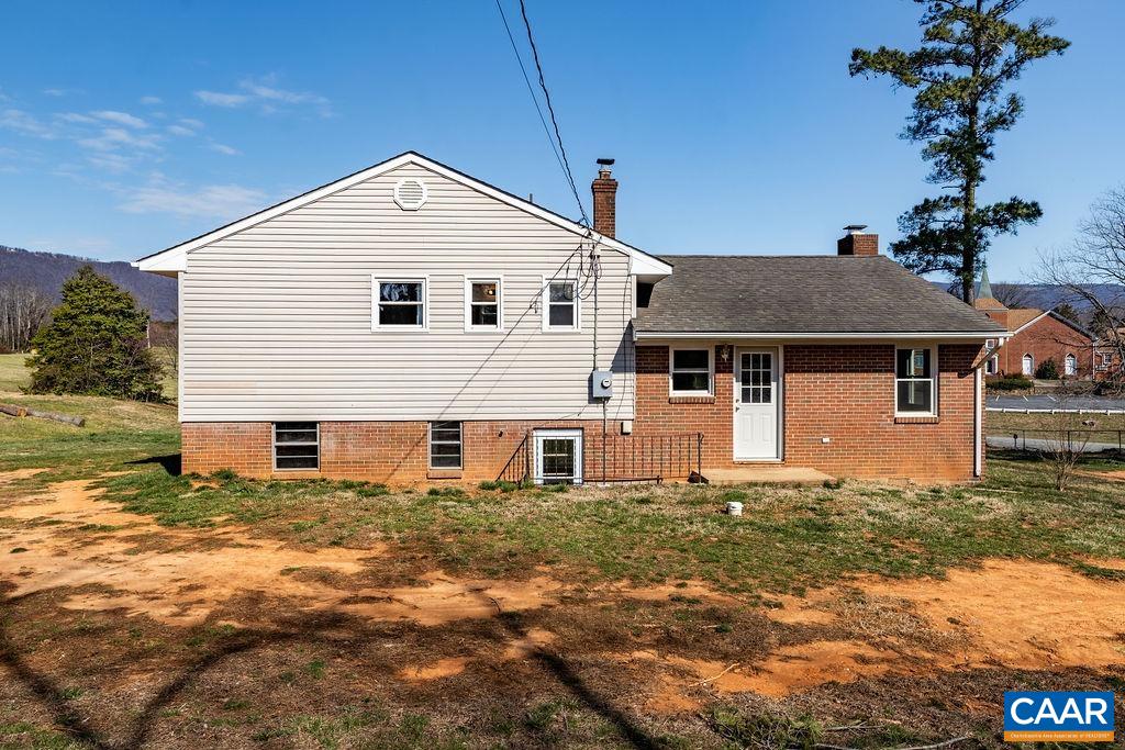 492 AVON RD, AFTON, Virginia 22920, 3 Bedrooms Bedrooms, ,2 BathroomsBathrooms,Residential,492 AVON RD,662361 MLS # 662361