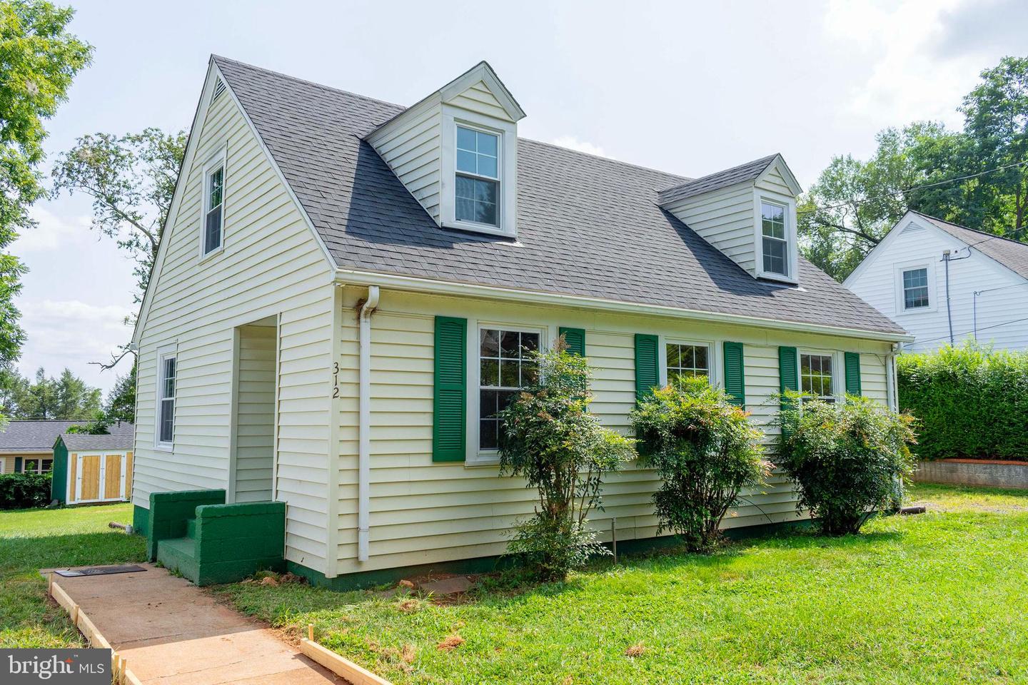 312 JEFFERSON ST, ORANGE, Virginia 22960, 3 Bedrooms Bedrooms, ,2 BathroomsBathrooms,Residential,For sale,312 JEFFERSON ST,VAOR2010032 MLS # VAOR2010032