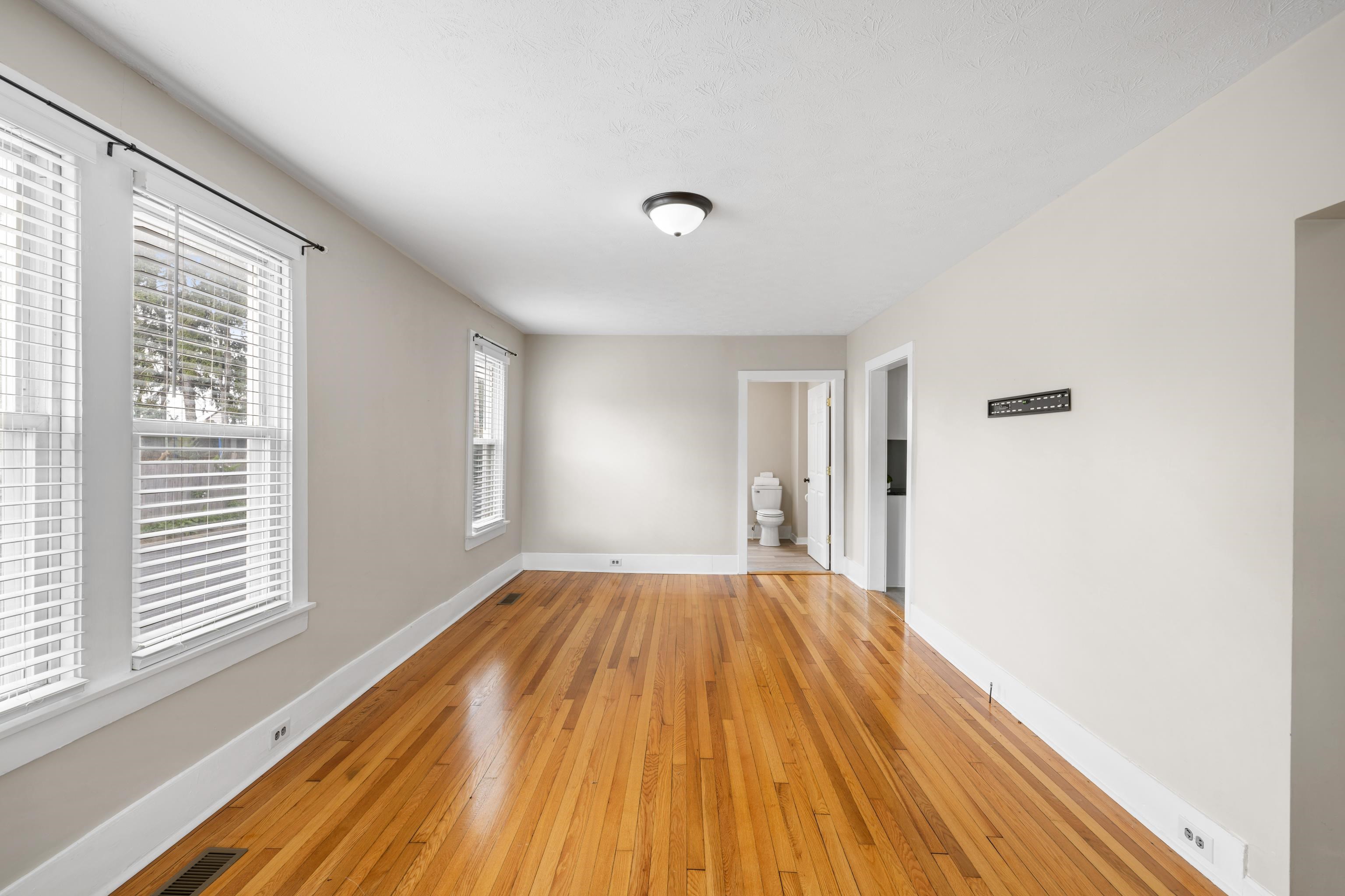 315 BROAD ST, HARRISONBURG, Virginia 22802, 3 Bedrooms Bedrooms, ,2 BathroomsBathrooms,Residential,315 BROAD ST,667791 MLS # 667791