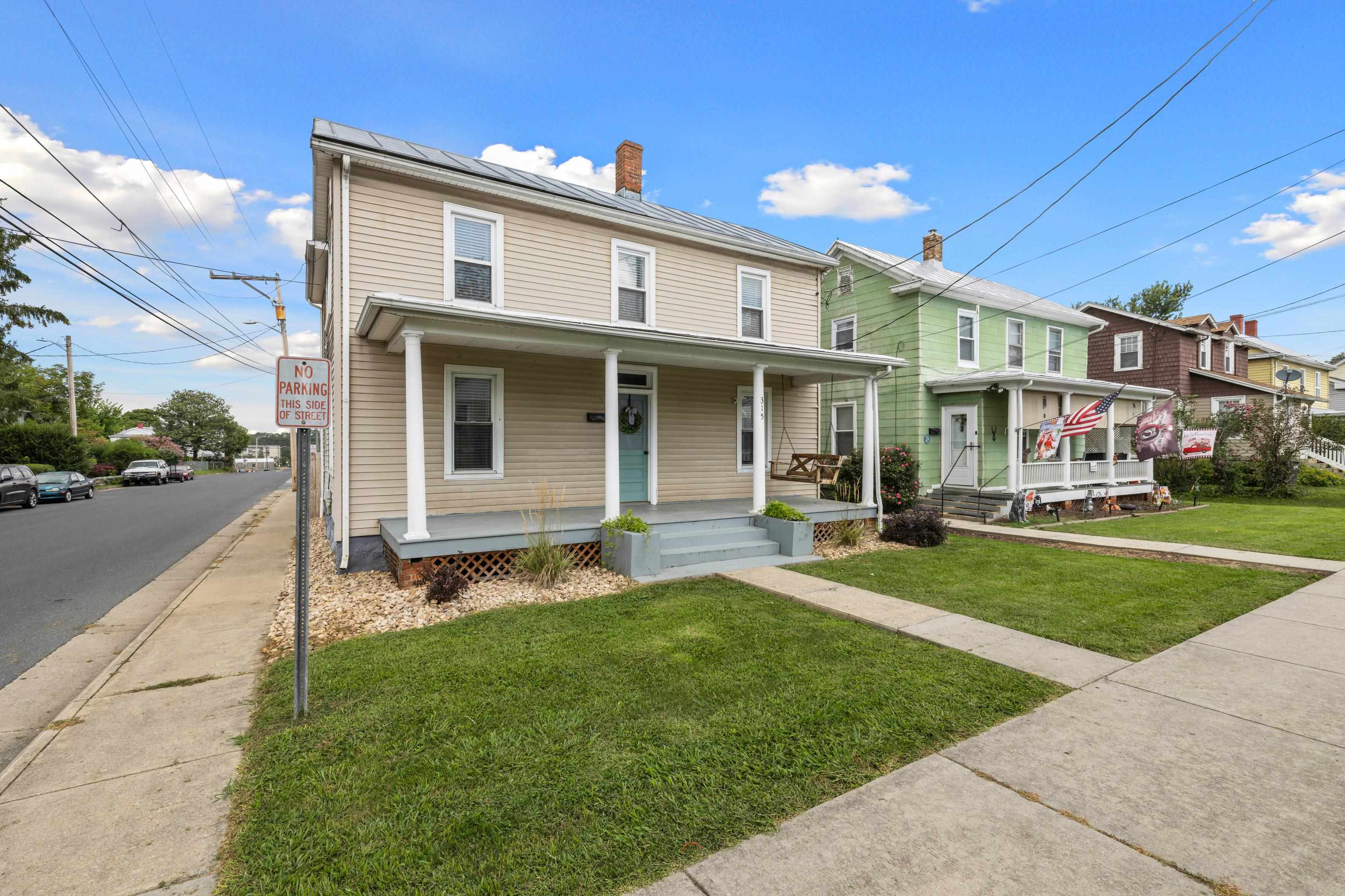 315 BROAD ST, HARRISONBURG, Virginia 22802, 3 Bedrooms Bedrooms, ,2 BathroomsBathrooms,Residential,315 BROAD ST,667791 MLS # 667791