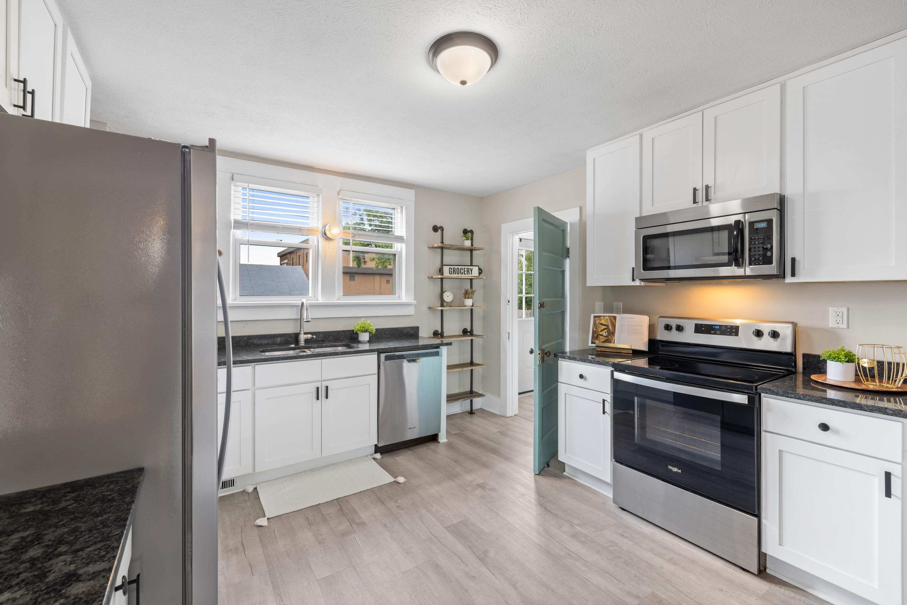 315 BROAD ST, HARRISONBURG, Virginia 22802, 3 Bedrooms Bedrooms, ,2 BathroomsBathrooms,Residential,315 BROAD ST,667791 MLS # 667791