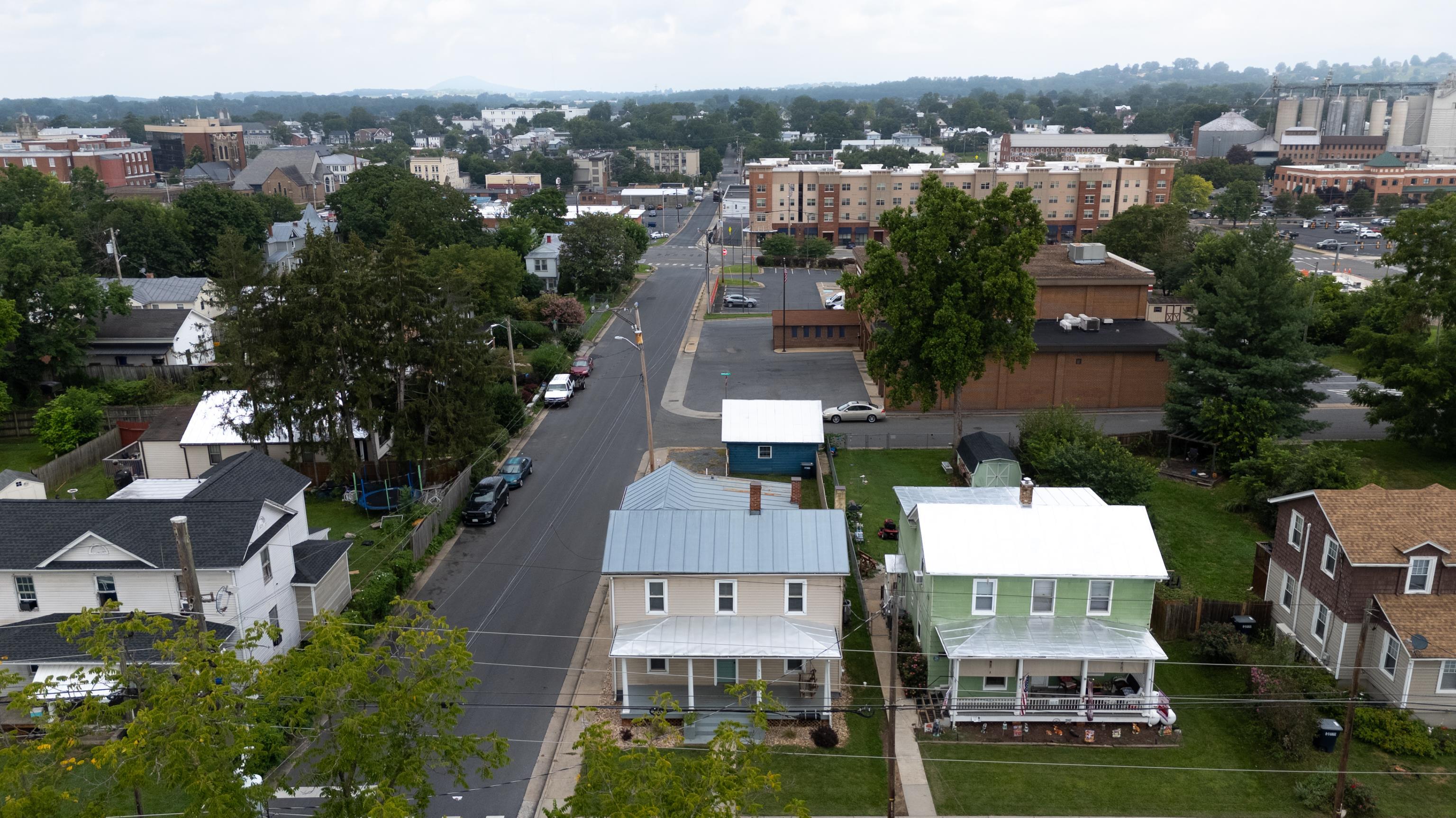 315 BROAD ST, HARRISONBURG, Virginia 22802, 3 Bedrooms Bedrooms, ,2 BathroomsBathrooms,Residential,315 BROAD ST,667791 MLS # 667791