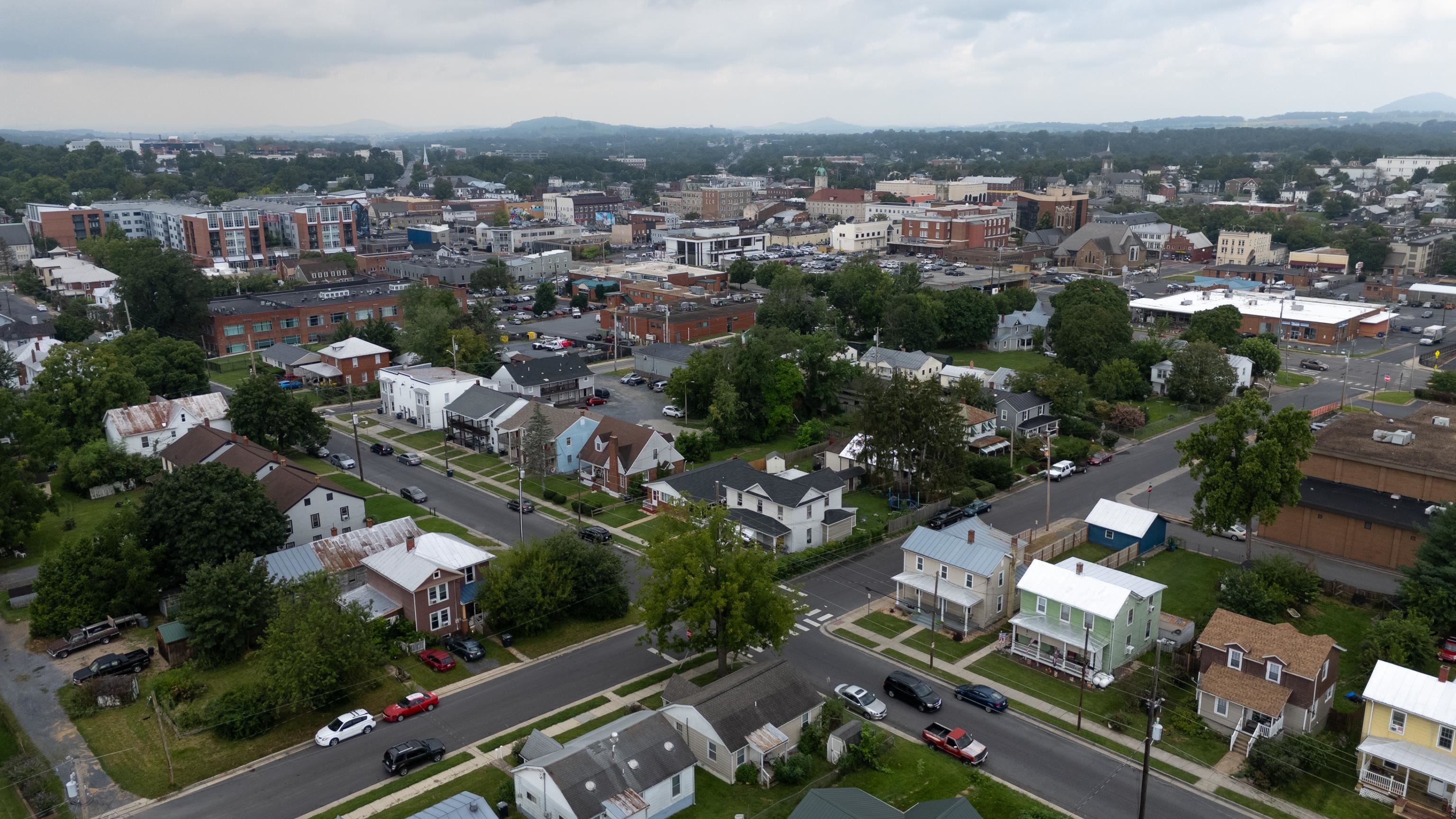 315 BROAD ST, HARRISONBURG, Virginia 22802, 3 Bedrooms Bedrooms, ,2 BathroomsBathrooms,Residential,315 BROAD ST,667791 MLS # 667791