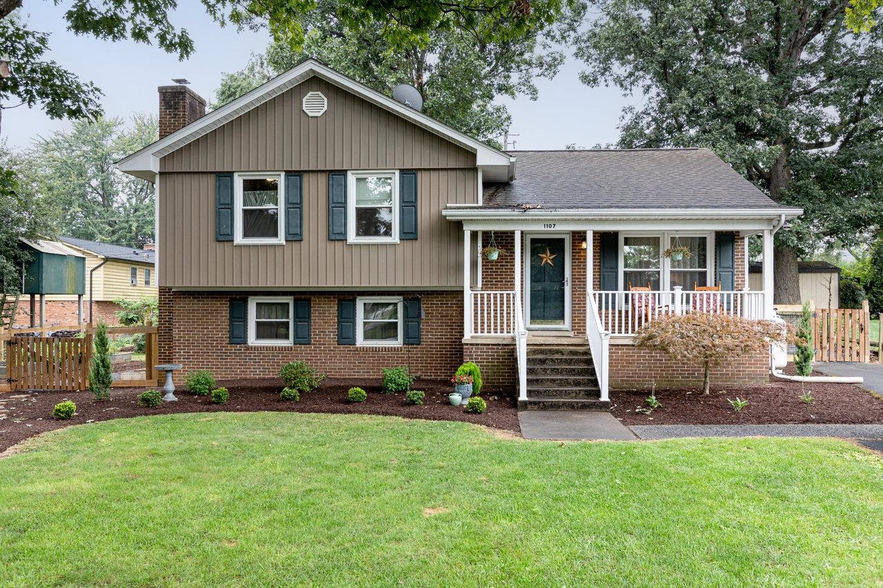 1107 WOODLEIGH CT, HARRISONBURG, Virginia 22802, 3 Bedrooms Bedrooms, ,2 BathroomsBathrooms,Residential,1107 WOODLEIGH CT,667794 MLS # 667794