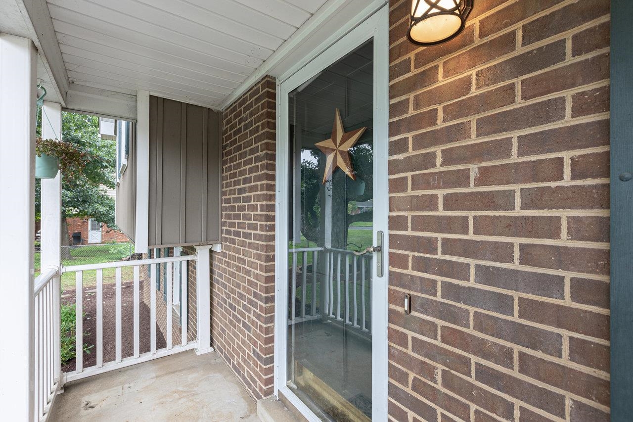1107 WOODLEIGH CT, HARRISONBURG, Virginia 22802, 3 Bedrooms Bedrooms, ,2 BathroomsBathrooms,Residential,1107 WOODLEIGH CT,667794 MLS # 667794