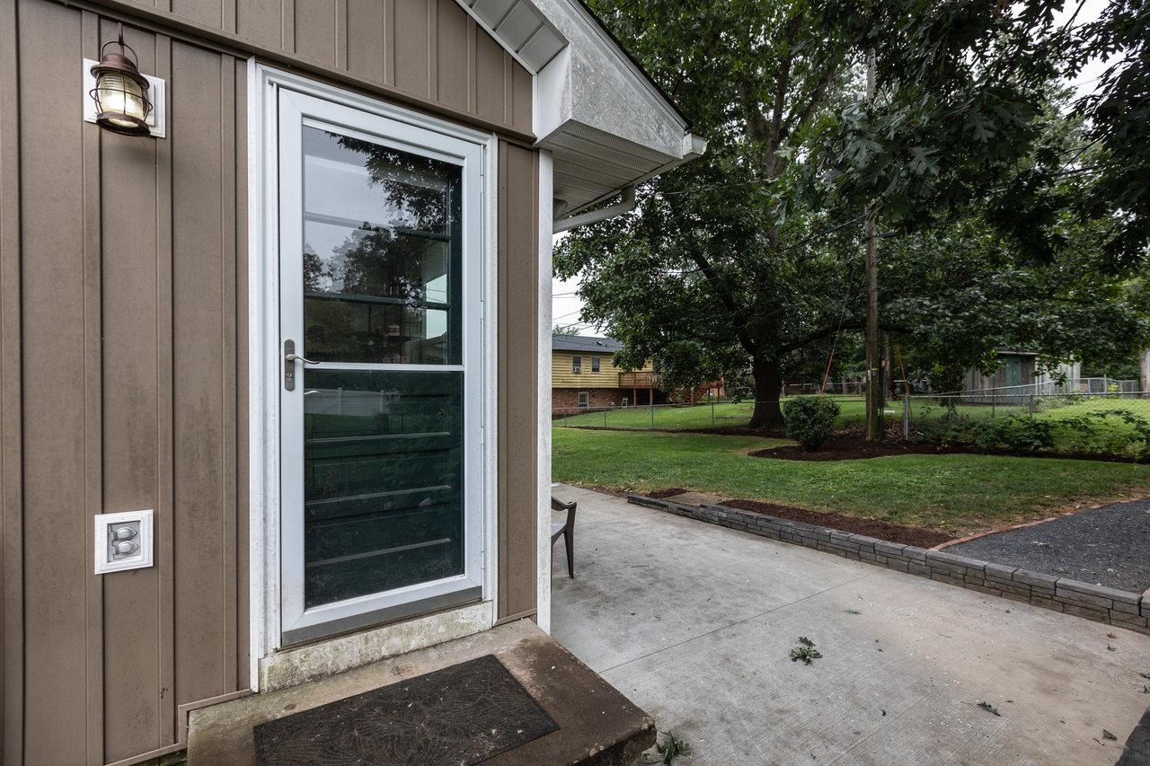 1107 WOODLEIGH CT, HARRISONBURG, Virginia 22802, 3 Bedrooms Bedrooms, ,2 BathroomsBathrooms,Residential,1107 WOODLEIGH CT,667794 MLS # 667794