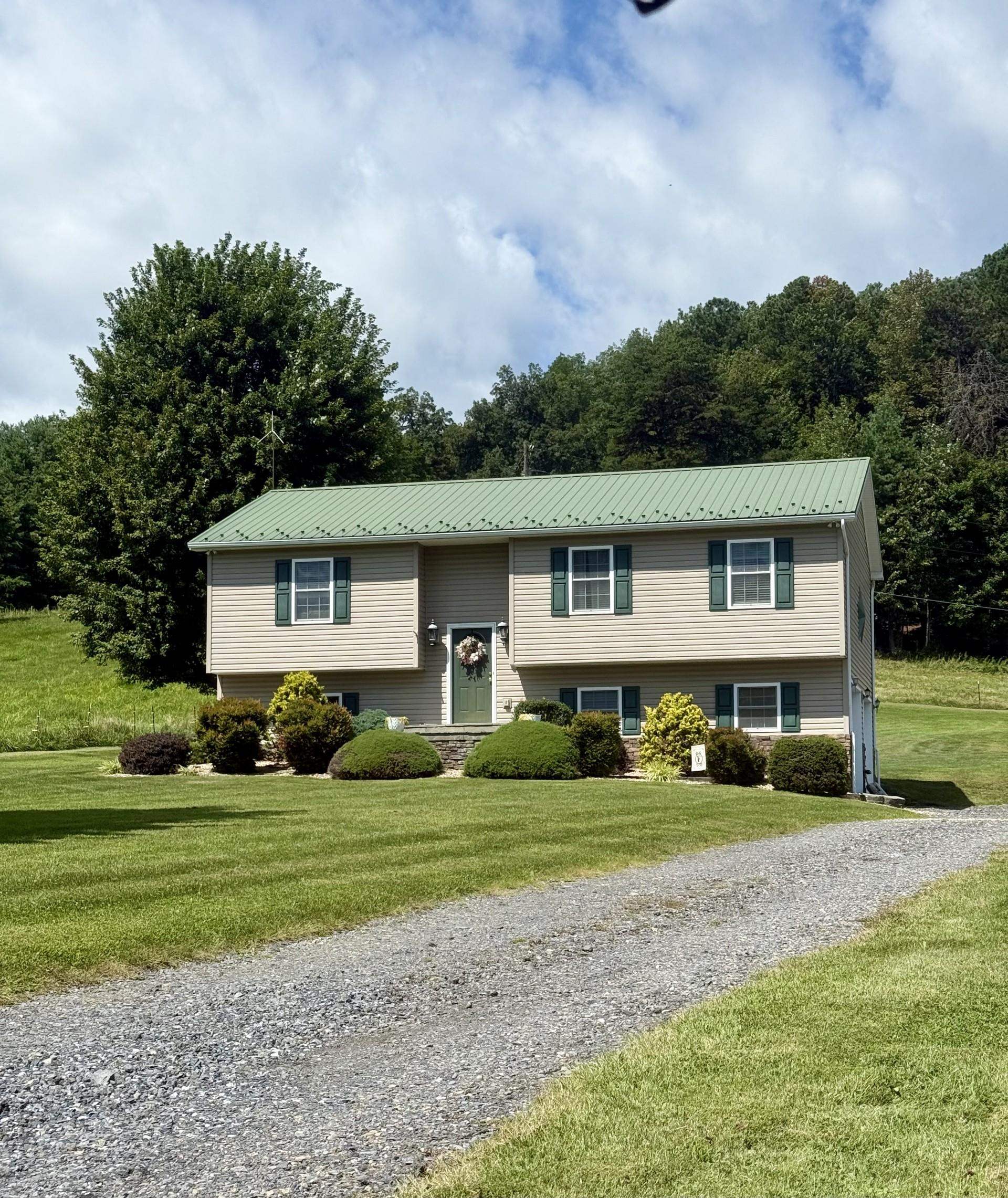 10909 COOK TOWN RD, BRIDGEWATER, Virginia 22812, 3 Bedrooms Bedrooms, ,2 BathroomsBathrooms,Residential,10909 COOK TOWN RD,667800 MLS # 667800