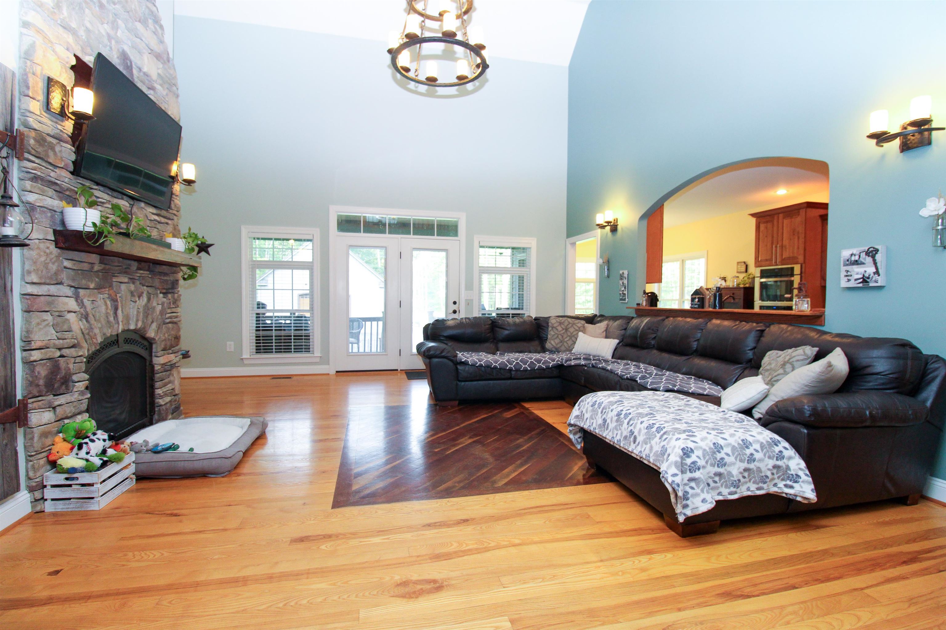 176 WOODLAND PL, LYNDHURST, Virginia 22952, 4 Bedrooms Bedrooms, ,2 BathroomsBathrooms,Residential,176 WOODLAND PL,667812 MLS # 667812