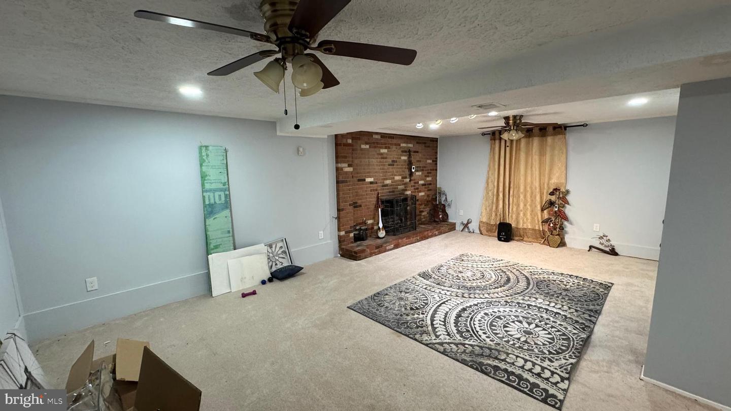 13612 KERRYDALE RD, WOODBRIDGE, Virginia 22193, 5 Bedrooms Bedrooms, ,3 BathroomsBathrooms,Residential,For sale,13612 KERRYDALE RD,VAPW2098802 MLS # VAPW2098802