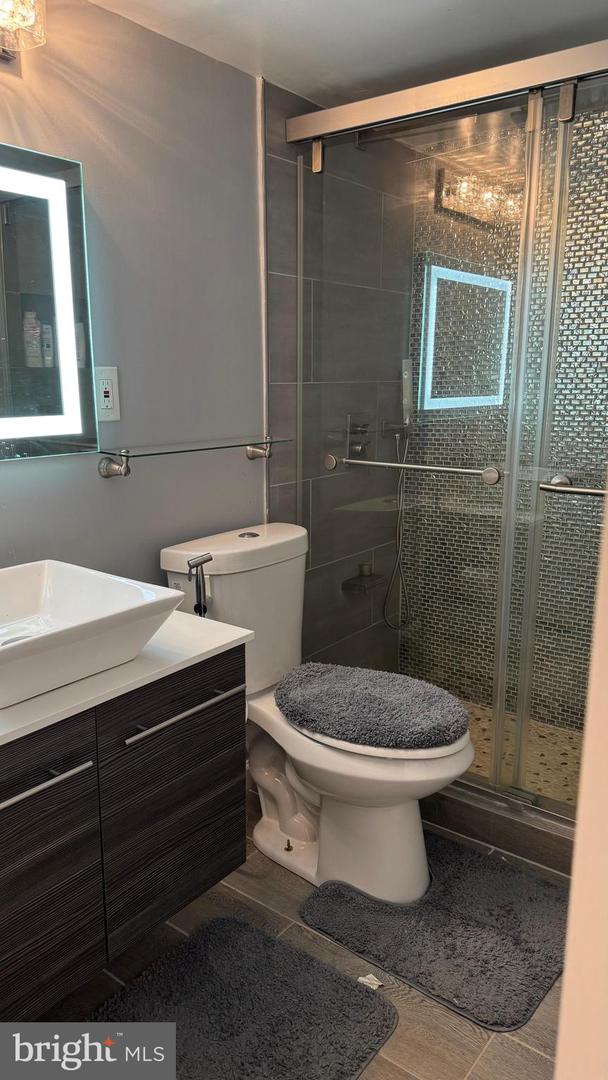 13612 KERRYDALE RD, WOODBRIDGE, Virginia 22193, 5 Bedrooms Bedrooms, ,3 BathroomsBathrooms,Residential,For sale,13612 KERRYDALE RD,VAPW2098802 MLS # VAPW2098802