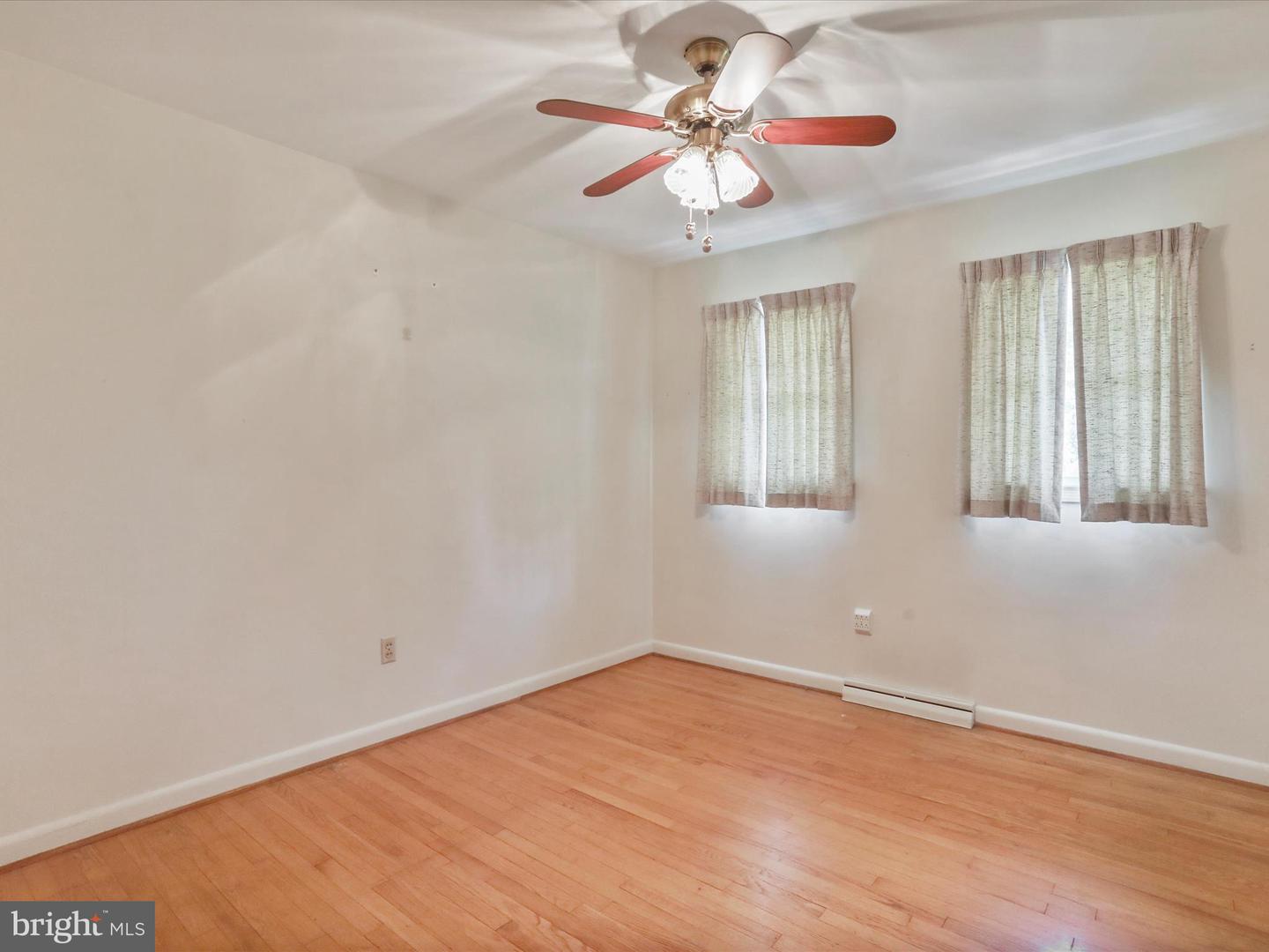 5996 VALLEY PIKE, STEPHENS CITY, Virginia 22655, 3 Bedrooms Bedrooms, ,1 BathroomBathrooms,Residential,For sale,5996 VALLEY PIKE,VAFV2035356 MLS # VAFV2035356