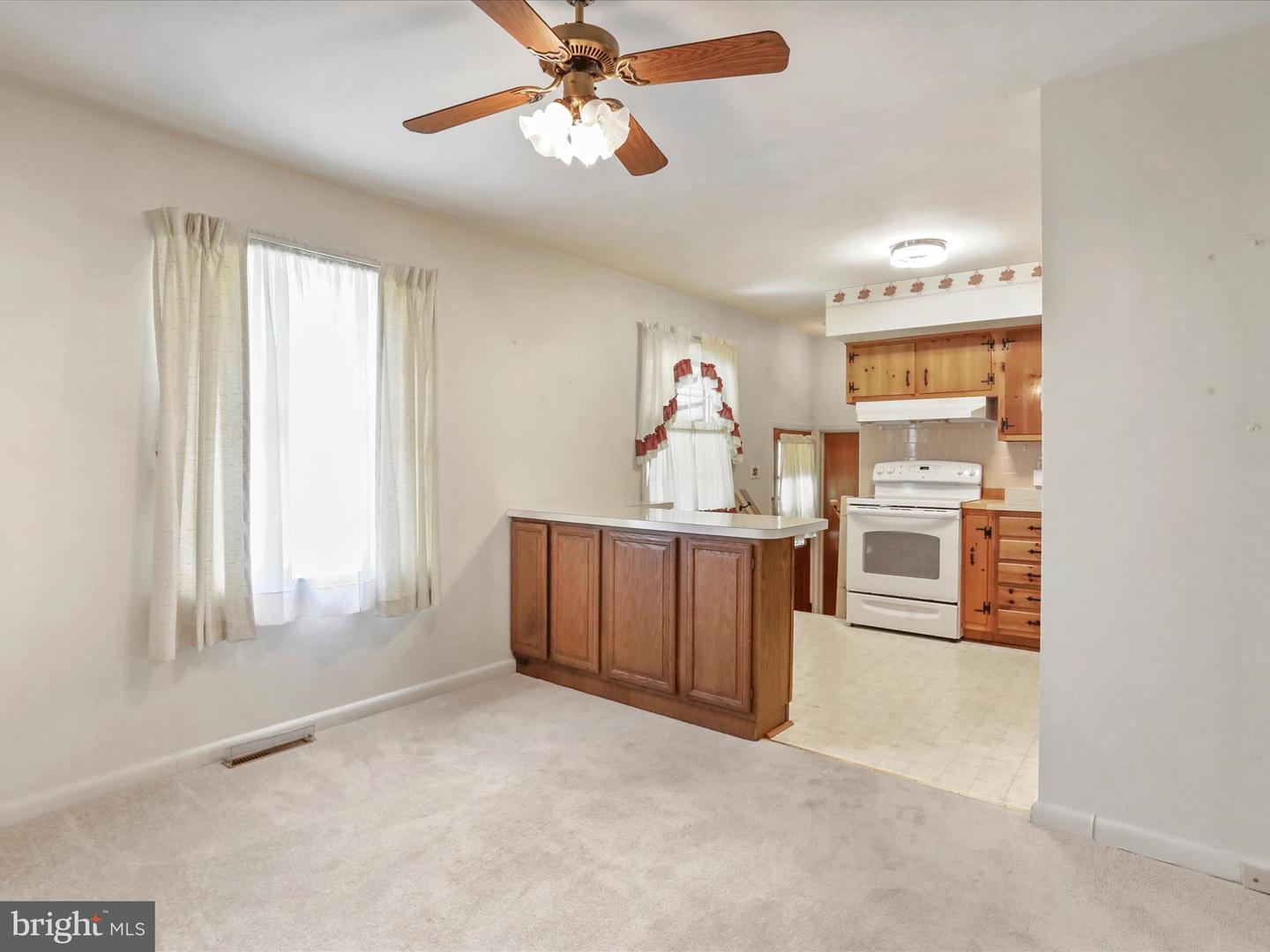 5996 VALLEY PIKE, STEPHENS CITY, Virginia 22655, 3 Bedrooms Bedrooms, ,1 BathroomBathrooms,Residential,For sale,5996 VALLEY PIKE,VAFV2035356 MLS # VAFV2035356