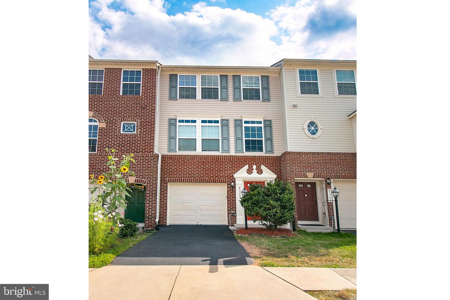 41753 CYNTHIA TER, ALDIE, Virginia 20105, 3 Bedrooms Bedrooms, ,2 BathroomsBathrooms,Residential,For sale,41753 CYNTHIA TER,VALO2102878 MLS # VALO2102878