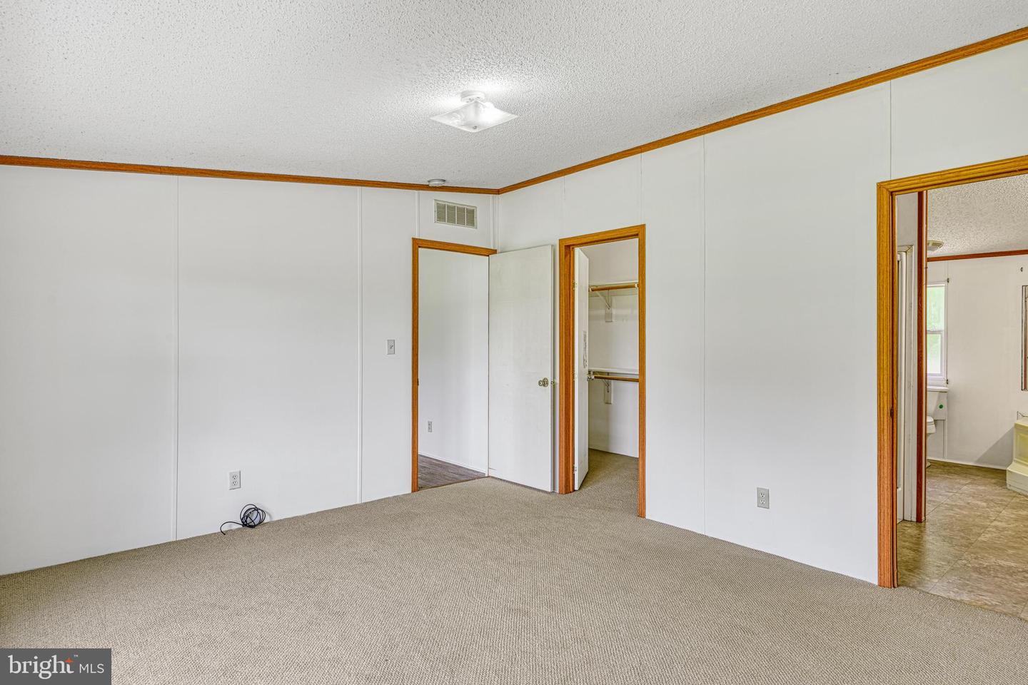 5290 W OLD MOUNTAIN RD, LOUISA, Virginia 23093, 3 Bedrooms Bedrooms, ,2 BathroomsBathrooms,Residential,For sale,5290 W OLD MOUNTAIN RD,VALA2008332 MLS # VALA2008332