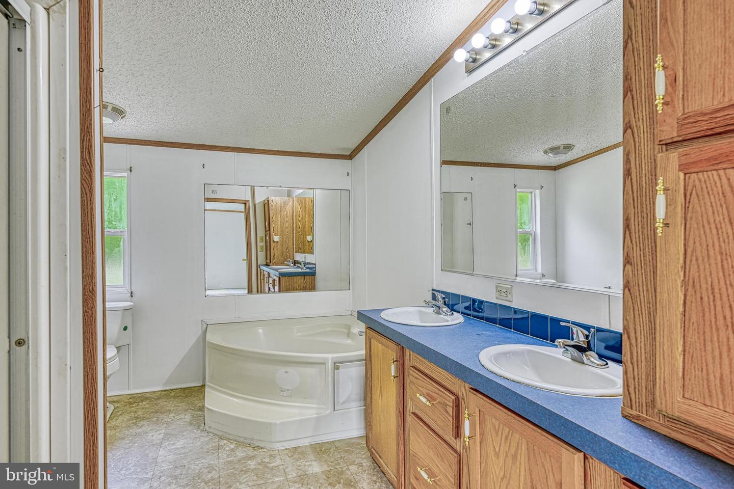 5290 W OLD MOUNTAIN RD, LOUISA, Virginia 23093, 3 Bedrooms Bedrooms, ,2 BathroomsBathrooms,Residential,For sale,5290 W OLD MOUNTAIN RD,VALA2008332 MLS # VALA2008332