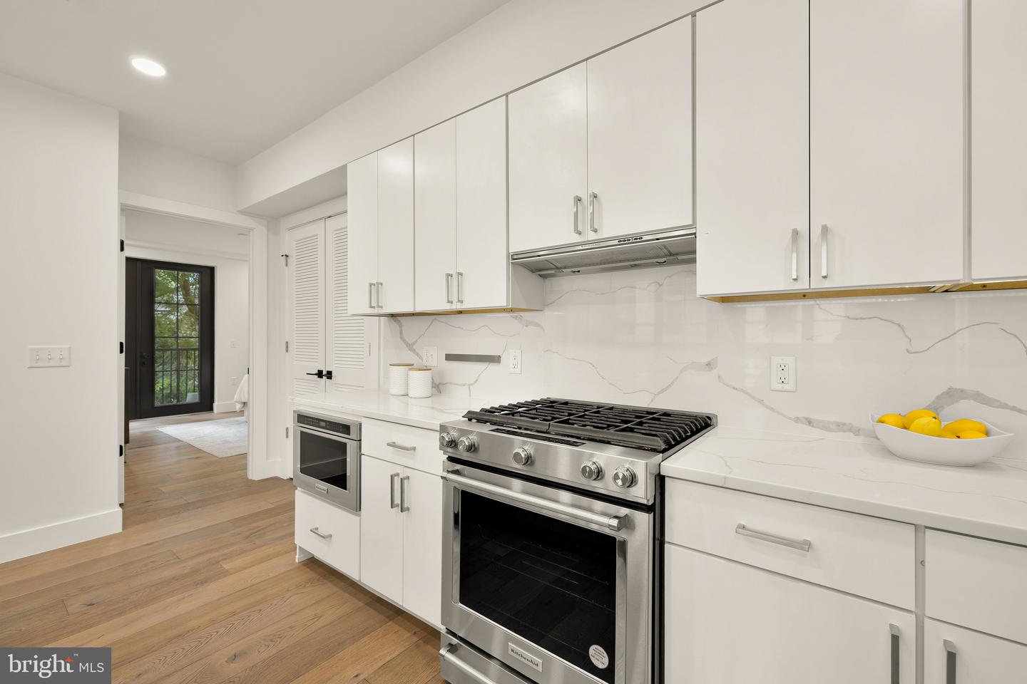 1245 N PIERCE ST #4, ARLINGTON, Virginia 22209, 2 Bedrooms Bedrooms, ,2 BathroomsBathrooms,Residential,For sale,1245 N PIERCE ST #4,VAAR2061582 MLS # VAAR2061582