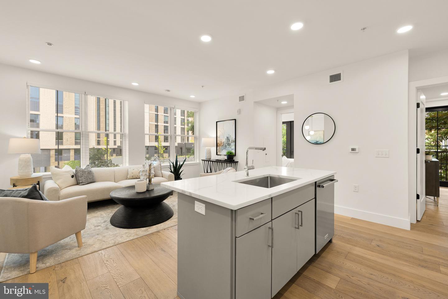 1245 N PIERCE ST #4, ARLINGTON, Virginia 22209, 2 Bedrooms Bedrooms, ,2 BathroomsBathrooms,Residential,For sale,1245 N PIERCE ST #4,VAAR2061582 MLS # VAAR2061582