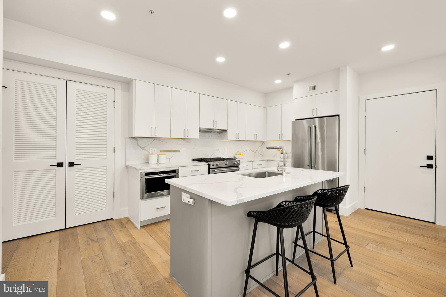 1245 N PIERCE ST #4, ARLINGTON, Virginia 22209, 2 Bedrooms Bedrooms, ,2 BathroomsBathrooms,Residential,For sale,1245 N PIERCE ST #4,VAAR2061582 MLS # VAAR2061582
