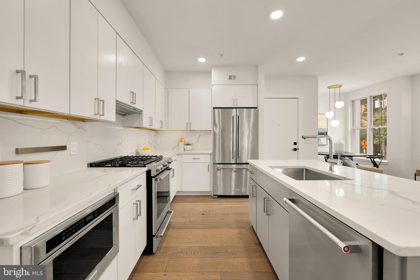 1245 N PIERCE ST #4, ARLINGTON, Virginia 22209, 2 Bedrooms Bedrooms, ,2 BathroomsBathrooms,Residential,For sale,1245 N PIERCE ST #4,VAAR2061582 MLS # VAAR2061582