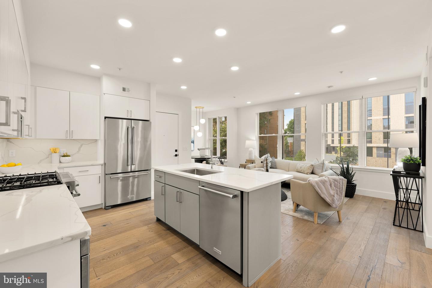 1245 N PIERCE ST #4, ARLINGTON, Virginia 22209, 2 Bedrooms Bedrooms, ,2 BathroomsBathrooms,Residential,For sale,1245 N PIERCE ST #4,VAAR2061582 MLS # VAAR2061582