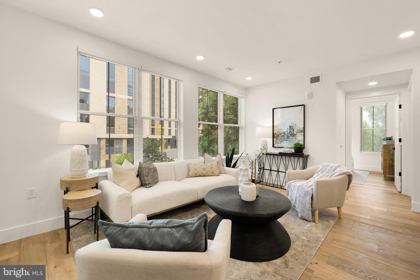 1245 N PIERCE ST #4, ARLINGTON, Virginia 22209, 2 Bedrooms Bedrooms, ,2 BathroomsBathrooms,Residential,For sale,1245 N PIERCE ST #4,VAAR2061582 MLS # VAAR2061582