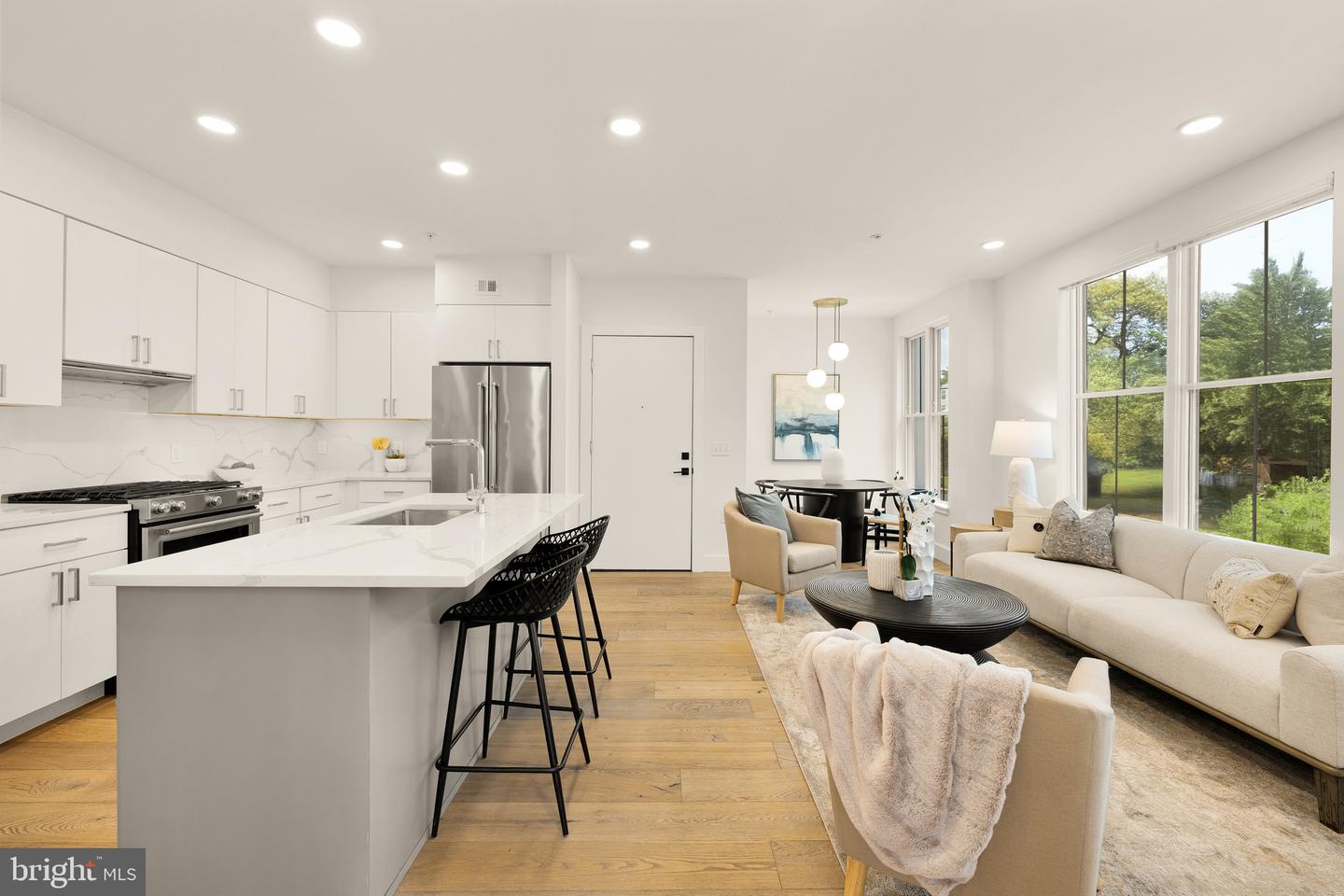 1245 N PIERCE ST #4, ARLINGTON, Virginia 22209, 2 Bedrooms Bedrooms, ,2 BathroomsBathrooms,Residential,For sale,1245 N PIERCE ST #4,VAAR2061582 MLS # VAAR2061582