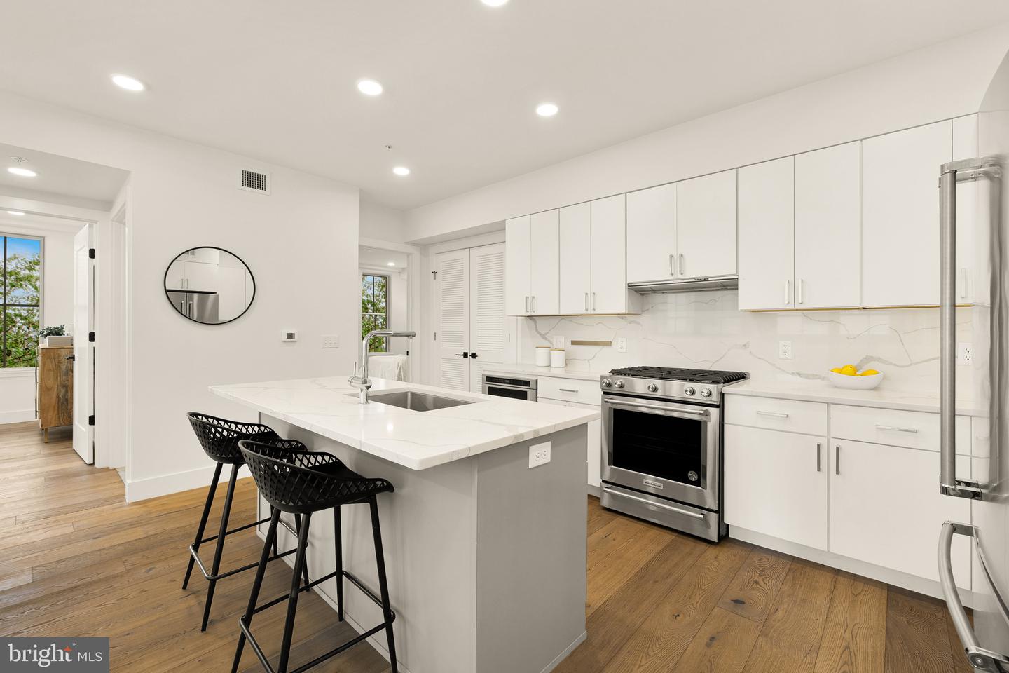 1245 N PIERCE ST #4, ARLINGTON, Virginia 22209, 2 Bedrooms Bedrooms, ,2 BathroomsBathrooms,Residential,For sale,1245 N PIERCE ST #4,VAAR2061582 MLS # VAAR2061582