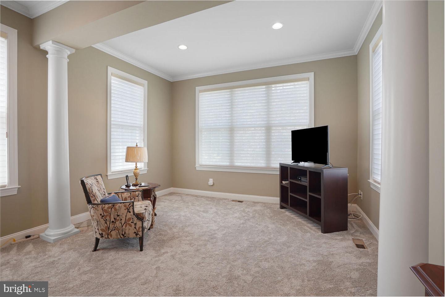 15282 FOG MOUNTAIN CIR, HAYMARKET, Virginia 20169, 3 Bedrooms Bedrooms, ,3 BathroomsBathrooms,Residential,For sale,15282 FOG MOUNTAIN CIR,VAPW2100568 MLS # VAPW2100568