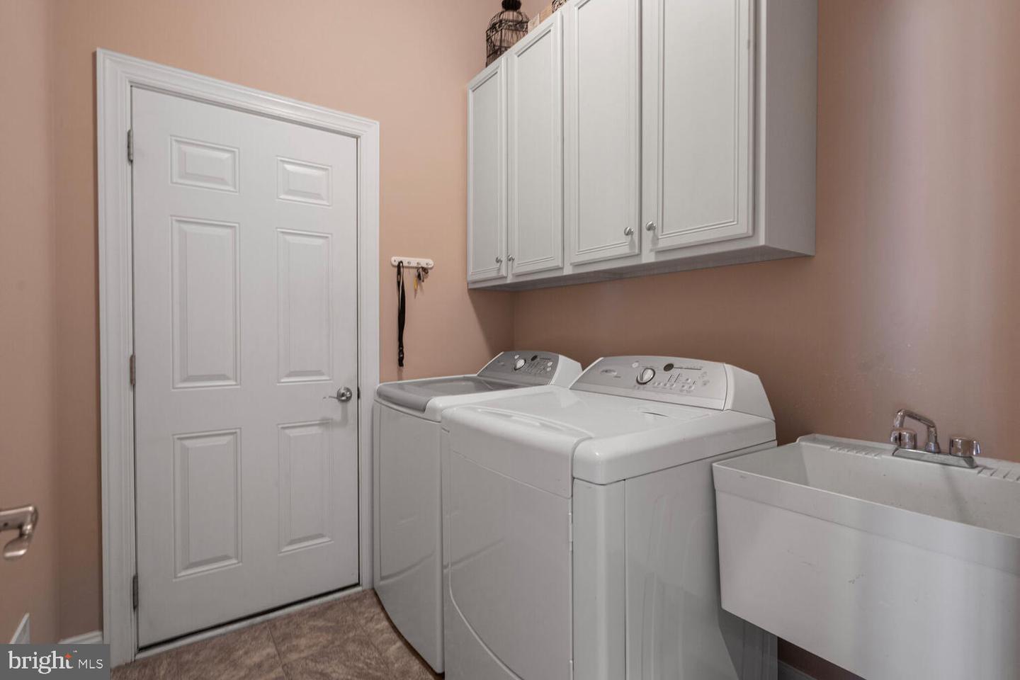 15282 FOG MOUNTAIN CIR, HAYMARKET, Virginia 20169, 3 Bedrooms Bedrooms, ,3 BathroomsBathrooms,Residential,For sale,15282 FOG MOUNTAIN CIR,VAPW2100568 MLS # VAPW2100568