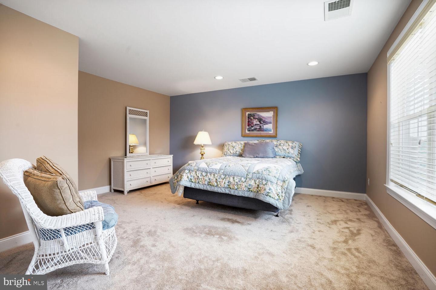 15282 FOG MOUNTAIN CIR, HAYMARKET, Virginia 20169, 3 Bedrooms Bedrooms, ,3 BathroomsBathrooms,Residential,For sale,15282 FOG MOUNTAIN CIR,VAPW2100568 MLS # VAPW2100568