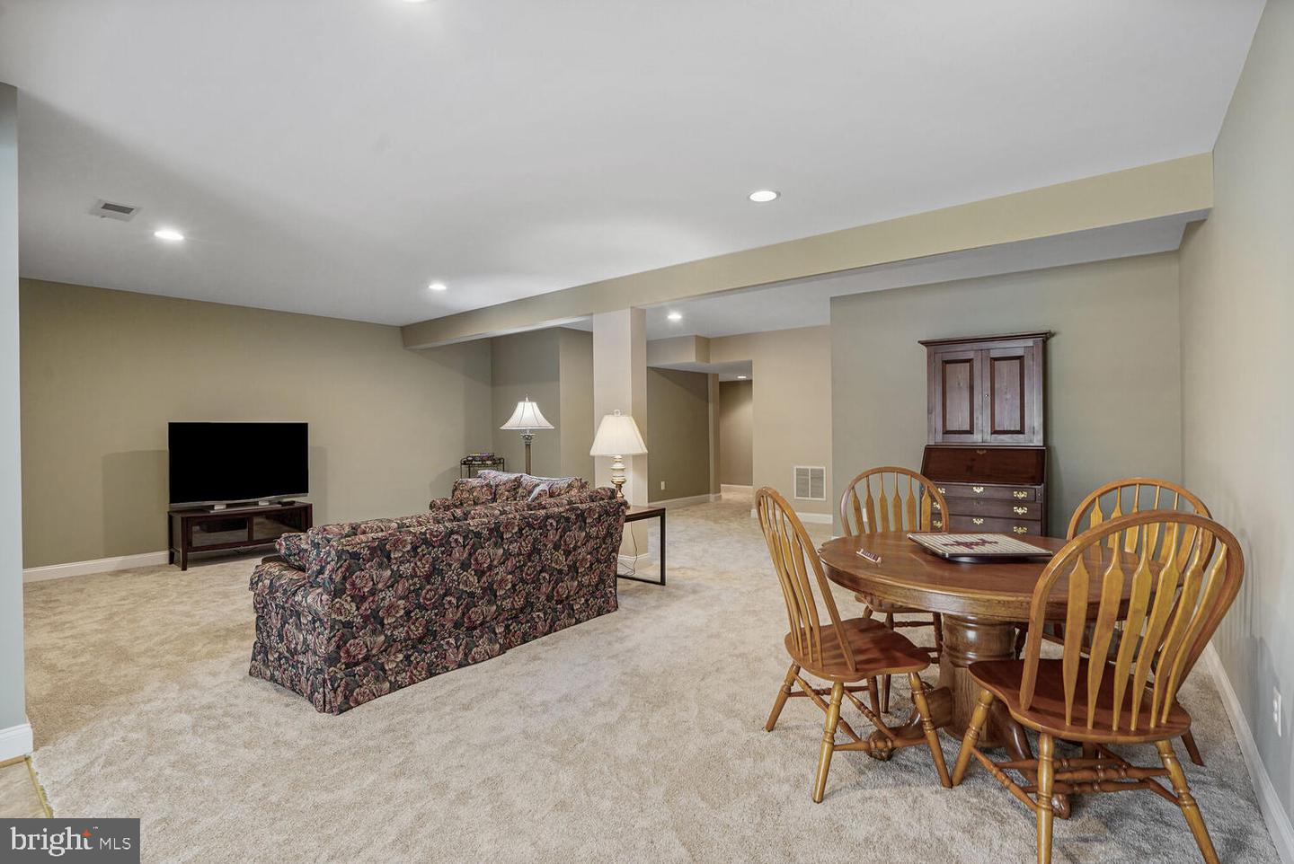 15282 FOG MOUNTAIN CIR, HAYMARKET, Virginia 20169, 3 Bedrooms Bedrooms, ,3 BathroomsBathrooms,Residential,For sale,15282 FOG MOUNTAIN CIR,VAPW2100568 MLS # VAPW2100568