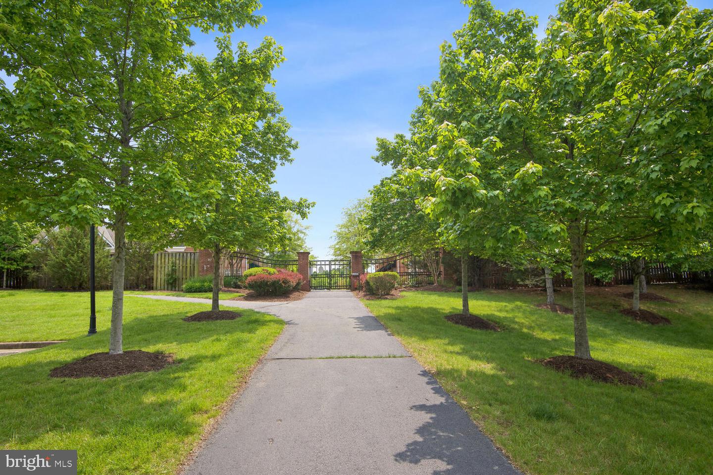 15282 FOG MOUNTAIN CIR, HAYMARKET, Virginia 20169, 3 Bedrooms Bedrooms, ,3 BathroomsBathrooms,Residential,For sale,15282 FOG MOUNTAIN CIR,VAPW2100568 MLS # VAPW2100568