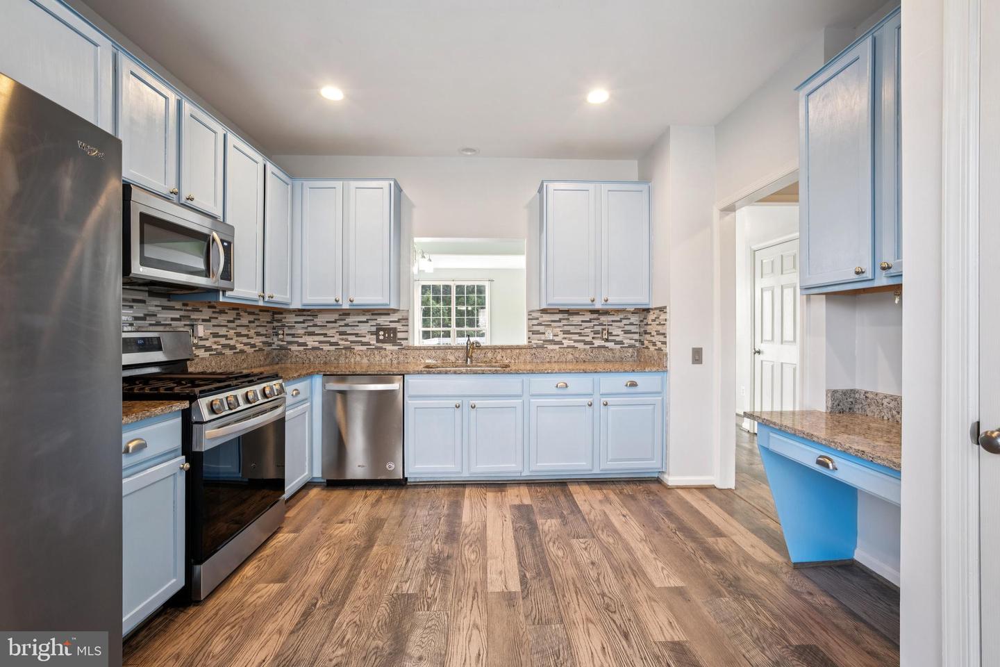 45624 WATERLOO SQ, STERLING, Virginia 20166, 4 Bedrooms Bedrooms, 14 Rooms Rooms,5 BathroomsBathrooms,Residential,For sale,45624 WATERLOO SQ,VALO2103960 MLS # VALO2103960