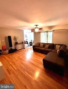 1533 COLONIAL DR #303, WOODBRIDGE, Virginia 22192, 2 Bedrooms Bedrooms, ,1 BathroomBathrooms,Residential,For sale,1533 COLONIAL DR #303,VAPW2100830 MLS # VAPW2100830