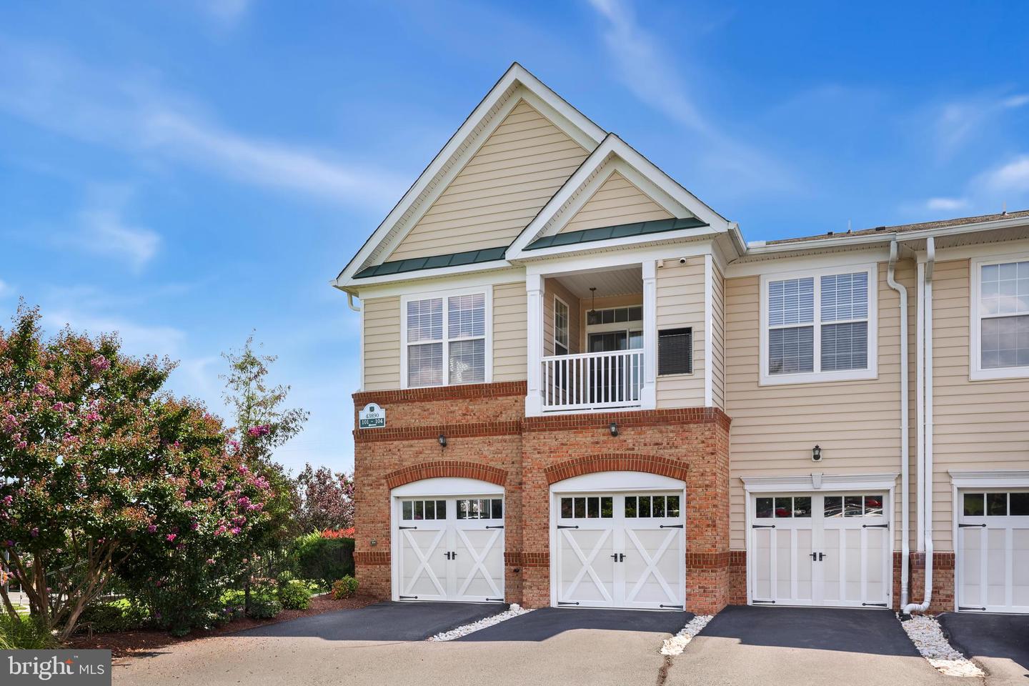 43890 HICKORY CORNER TER #103, ASHBURN, Virginia 20147, 2 Bedrooms Bedrooms, ,2 BathroomsBathrooms,Residential,For sale,43890 HICKORY CORNER TER #103,VALO2104148 MLS # VALO2104148
