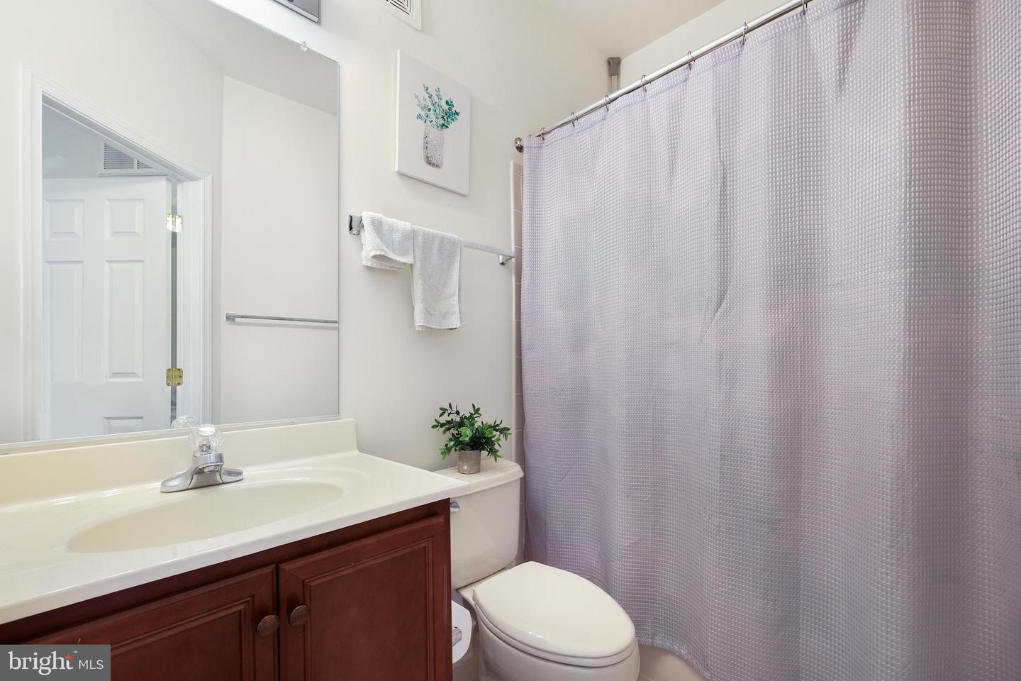 43890 HICKORY CORNER TER #103, ASHBURN, Virginia 20147, 2 Bedrooms Bedrooms, ,2 BathroomsBathrooms,Residential,For sale,43890 HICKORY CORNER TER #103,VALO2104148 MLS # VALO2104148