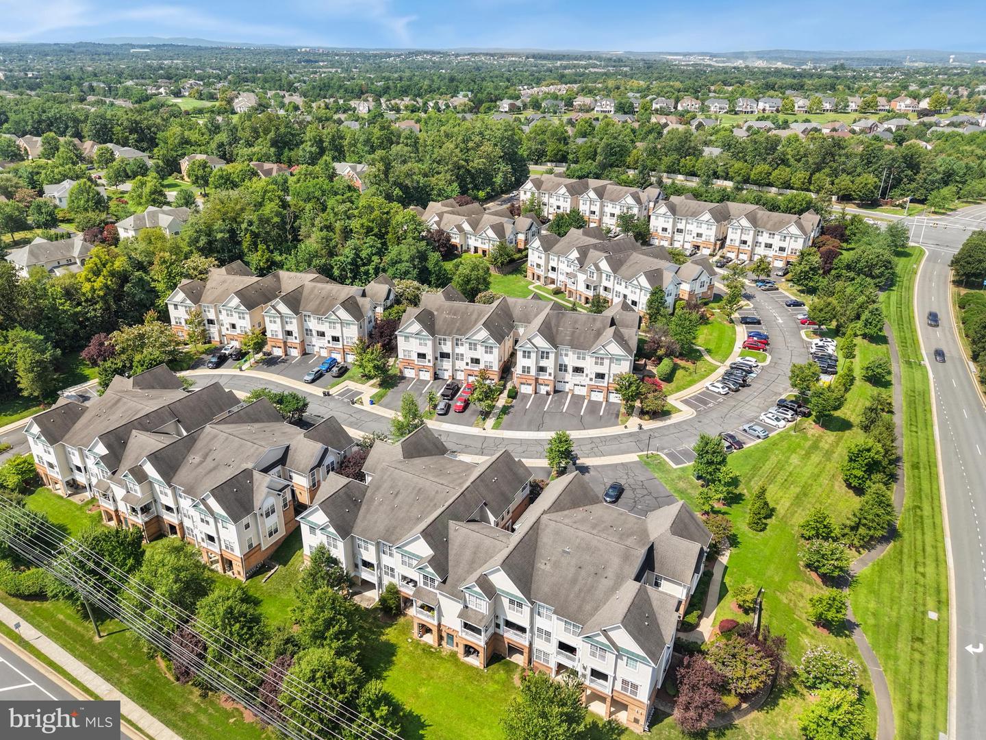 43890 HICKORY CORNER TER #103, ASHBURN, Virginia 20147, 2 Bedrooms Bedrooms, ,2 BathroomsBathrooms,Residential,For sale,43890 HICKORY CORNER TER #103,VALO2104148 MLS # VALO2104148