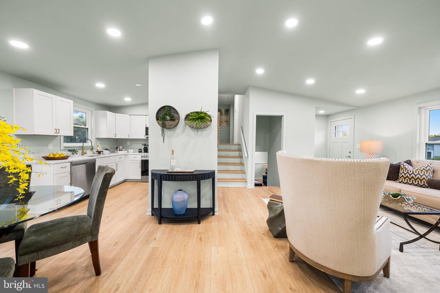 4426 CUB RUN RD, CHANTILLY, Virginia 20151, 3 Bedrooms Bedrooms, ,3 BathroomsBathrooms,Residential,For sale,4426 CUB RUN RD,VAFX2260090 MLS # VAFX2260090