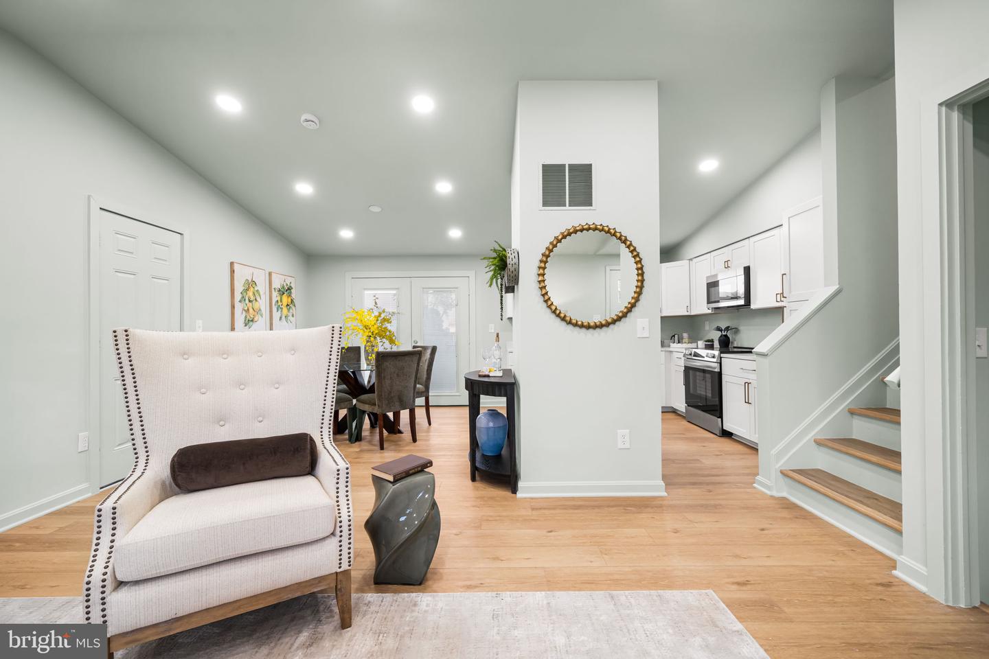 4426 CUB RUN RD, CHANTILLY, Virginia 20151, 3 Bedrooms Bedrooms, ,3 BathroomsBathrooms,Residential,For sale,4426 CUB RUN RD,VAFX2260090 MLS # VAFX2260090