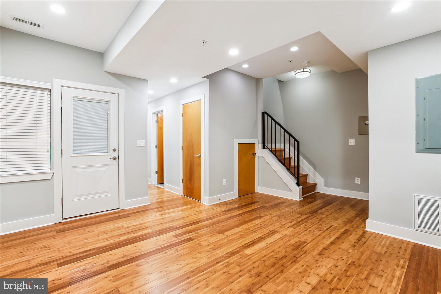 3404 13TH ST NW #102, WASHINGTON, District Of Columbia 20010, 2 Bedrooms Bedrooms, ,2 BathroomsBathrooms,Residential,For sale,3404 13TH ST NW #102,DCDC2214380 MLS # DCDC2214380