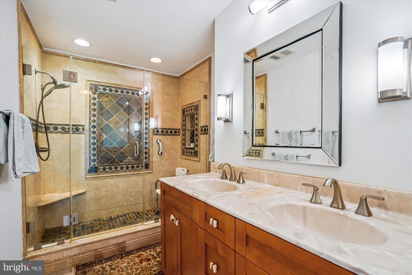 9424 BRIAN JAC LN, GREAT FALLS, Virginia 22066, 4 Bedrooms Bedrooms, ,3 BathroomsBathrooms,Residential,For sale,9424 BRIAN JAC LN,VAFX2260196 MLS # VAFX2260196