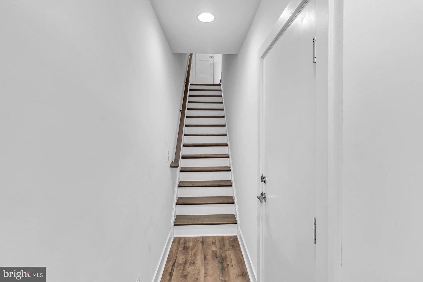 7354 BLADE DR, FALLS CHURCH, Virginia 22042, 2 Bedrooms Bedrooms, ,2 BathroomsBathrooms,Residential,For sale,7354 BLADE DR,VAFX2260296 MLS # VAFX2260296